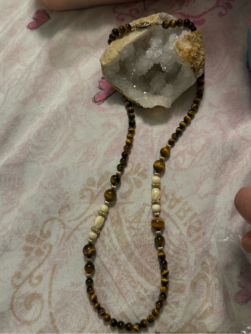 Tigers eye necklace 24”